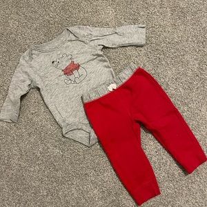 6-9M DISNEY & CARTER’S Winnie the Pooh outfit